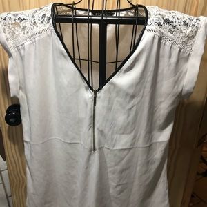 Beautiful express top with lace shoulders